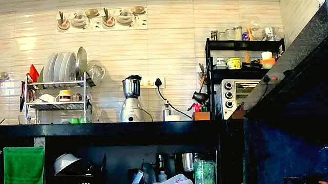 Snapshot of Fun4tipz chatting on November 25, 4:23 am Fun4tipz online show from November 25, 4:23 am