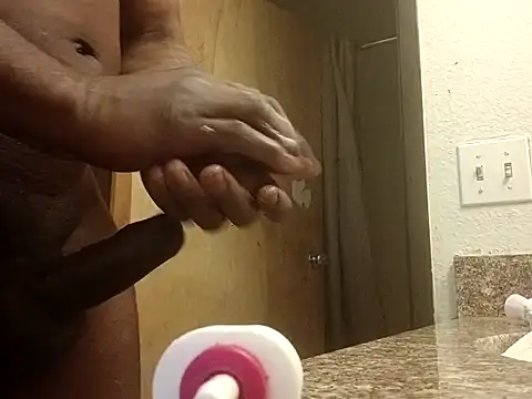 Snapshot of Tramontas chatting on March 15, 8:09 am Tramontas online show from March 15, 8:09 am