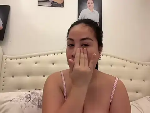 Tightwetholesxx online show from March 11, 1:11 am