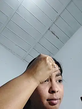 Snapshot of missmelissa_ chatting on January 9, 11:57 am missmelissa online show from January 9, 11:57 am