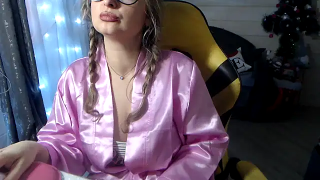 RubiLakros online show from January 10, 7:21 pm