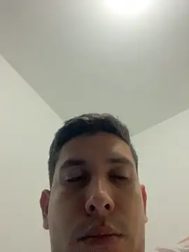 Snapshot of Eduardzmm chatting on February 16, 11:01 pm Eduardzmm online show from February 16, 11:01 pm