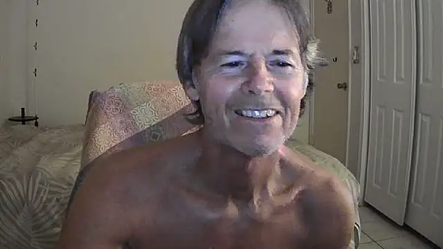 nakeedcowboi65 online show from April 6, 9:32 am