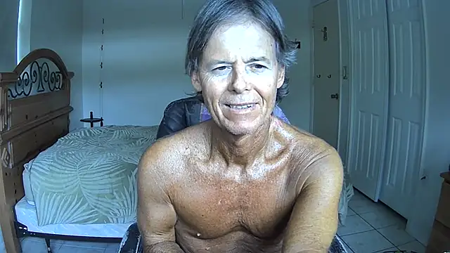 nakeedcowboi65 online show from May 3, 8:37 pm