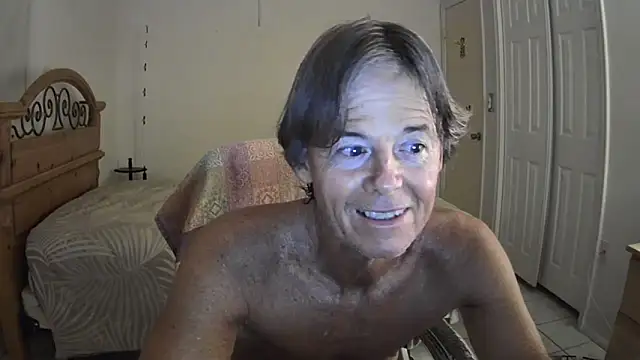 nakeedcowboi65 online show from May 6, 7:46 am