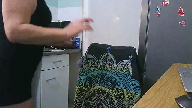 Snapshot of jennylovence chatting on September 29, 6:51 am jennylovence online show from September 29, 6:51 am