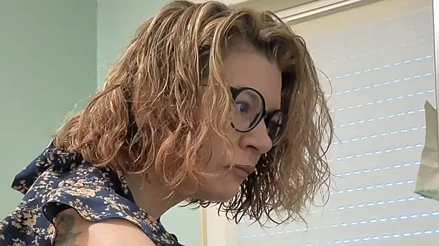 Snapshot of jennylovence chatting on March 19, 7:56 am jennylovence online show from March 19, 7:56 am