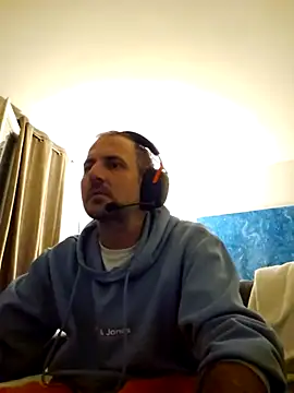 verylargecock online show from September 18, 3:19 am