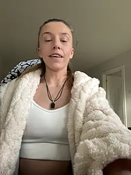 Snapshot of Heidi_Harper chatting on January 16, 10:32 am Heidi Harper online show from January 16, 10:32 am