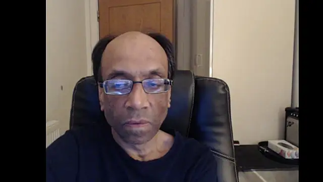 Snapshot of rauncher1 chatting on April 28, 10:15 pm rauncher1 online show from April 28, 10:15 pm