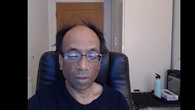 Snapshot of rauncher1 chatting on April 29, 10:41 am rauncher1 online show from April 29, 10:41 am