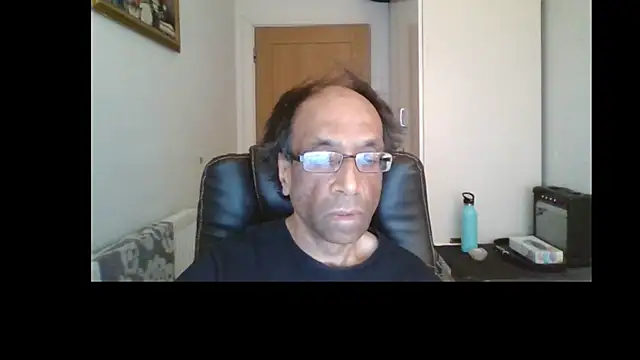 Snapshot of rauncher1 chatting on May 6, 9:58 am rauncher1 online show from May 6, 9:58 am