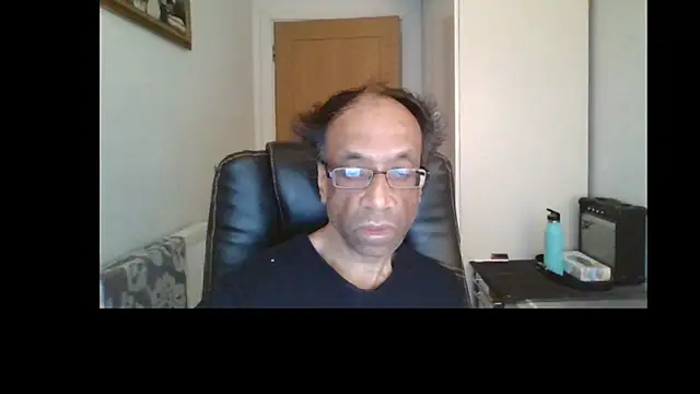 Snapshot of rauncher1 chatting on May 7, 8:31 am rauncher1 online show from May 7, 8:31 am