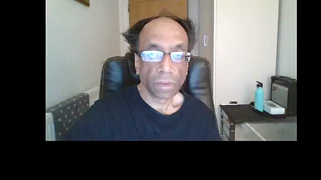 Snapshot of rauncher1 chatting on May 13, 8:23 am rauncher1 online show from May 13, 8:23 am