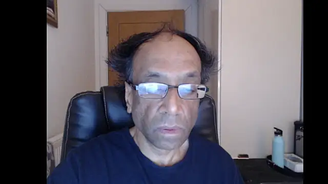 Snapshot of rauncher1 chatting on May 15, 8:32 am rauncher1 online show from May 15, 8:32 am