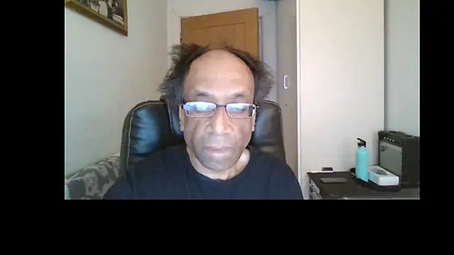 Snapshot of rauncher1 chatting on May 16, 8:33 am rauncher1 online show from May 16, 8:33 am