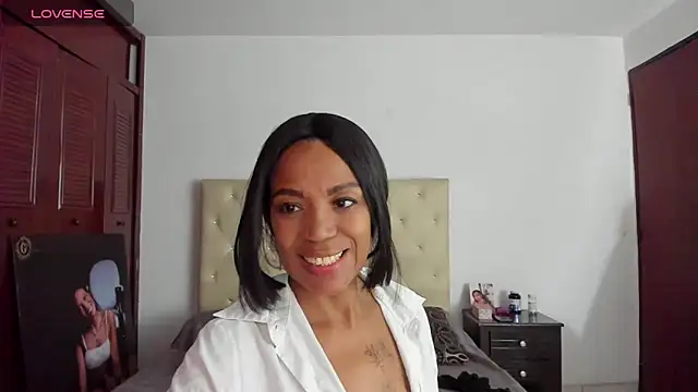 Snapshot of LUISSA_ chatting on March 30, 12:28 pm LUISSA online show from March 30, 12:28 pm