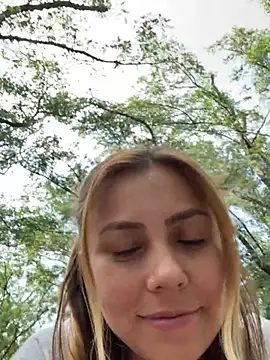 Snapshot of Brittanyrosexx chatting on February 14, 8:26 pm Brittanyrosexx online show from February 14, 8:26 pm