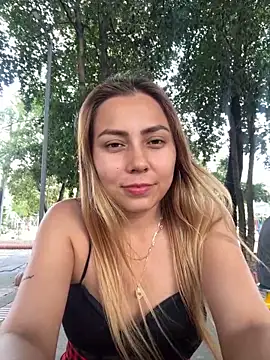 Snapshot of Brittanyrosexx chatting on March 1, 9:15 pm Brittanyrosexx online show from March 1, 9:15 pm