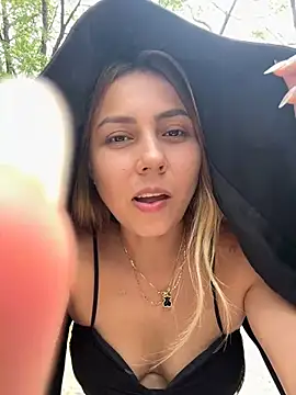 Snapshot of Brittanyrosexx chatting on March 14, 7:12 pm Brittanyrosexx online show from March 14, 7:12 pm