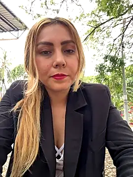 Snapshot of Brittanyrosexx chatting on October 2, 1:18 pm Brittanyrosexx online show from October 2, 1:18 pm