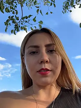 Snapshot of Brittanyrosexx chatting on October 14, 9:15 pm Brittanyrosexx online show from October 14, 9:15 pm