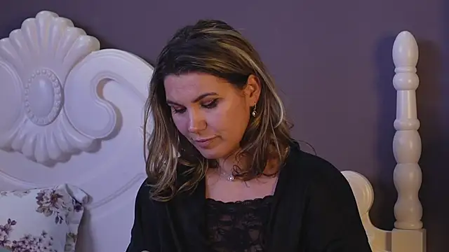 FeliciaKrige online show from February 16, 2:20 am