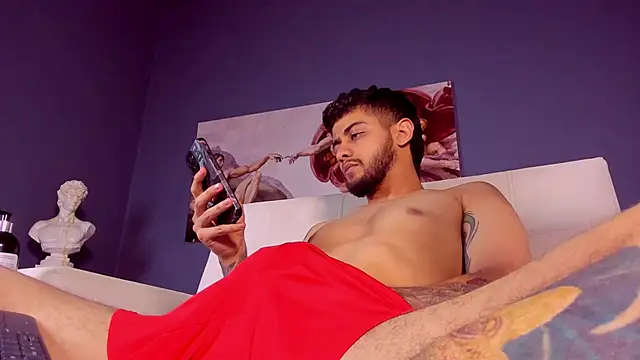 Snapshot of alessandro_duty chatting on December 27, 2:58 am alessandro duty online show from December 27, 2:58 am