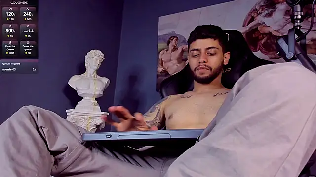 Snapshot of alessandro_duty chatting on February 22, 4:07 am alessandro duty online show from February 22, 4:07 am