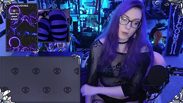 AnneSao online show from December 30, 12:00 am