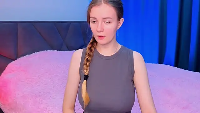 Snapshot of SweetMilkis chatting on December 12, 9:40 am SweetMilkis online show from December 12, 9:40 am