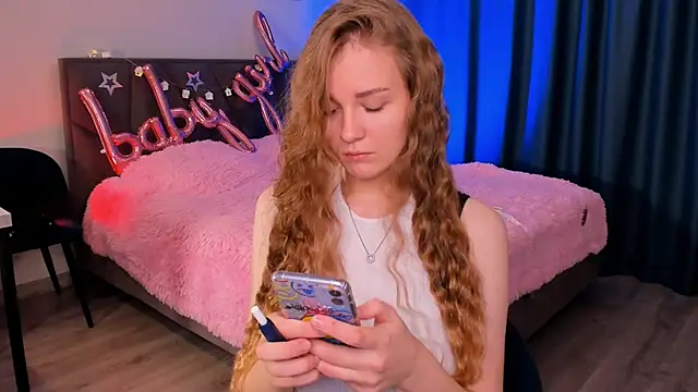 Snapshot of SweetMilkis chatting on December 27, 9:17 am SweetMilkis online show from December 27, 9:17 am