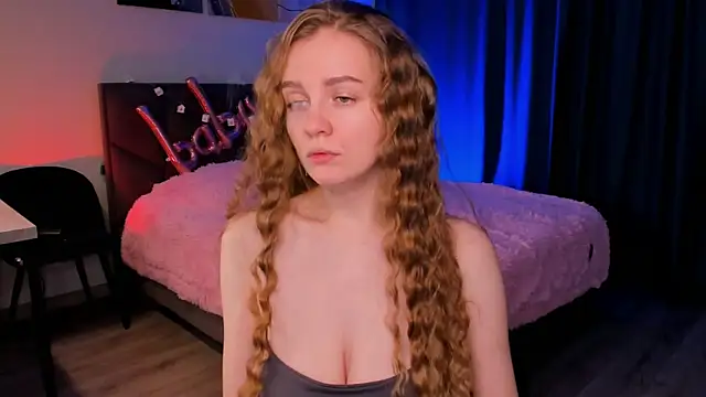 Snapshot of SweetMilkis chatting on February 8, 9:13 am SweetMilkis online show from February 8, 9:13 am