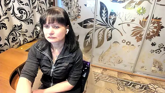 Snapshot of EVILENSA chatting on March 6, 2:02 pm EVILENSA online show from March 6, 2:02 pm