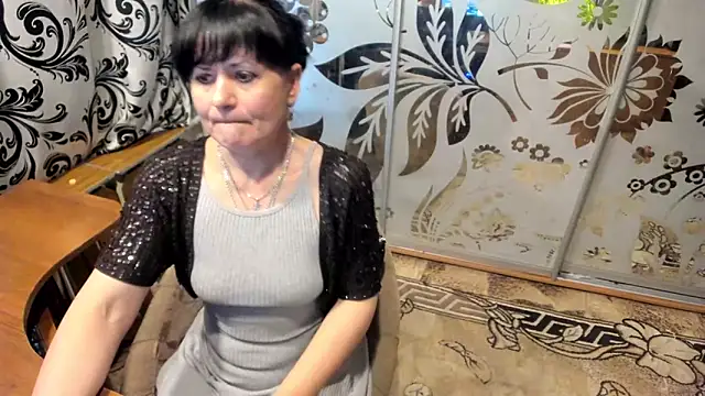 Snapshot of EVILENSA chatting on March 19, 2:21 pm EVILENSA online show from March 19, 2:21 pm