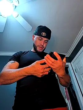 gardy8585 online show from February 12, 5:30 pm