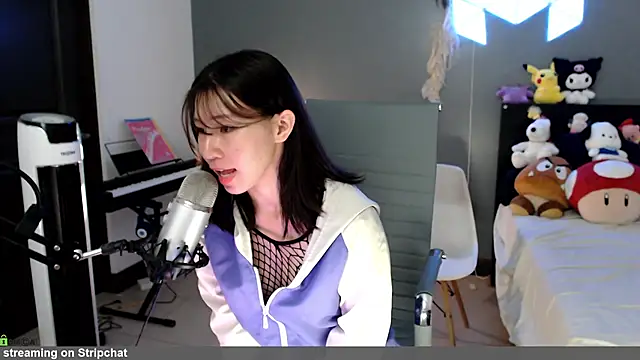 minarocket  online show from April 25, 5:32 pm