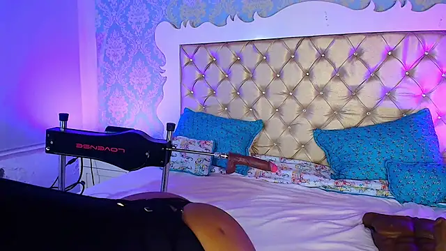 CaseyMoon online show from October 23, 12:48 pm