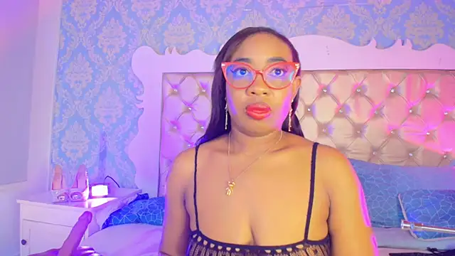 CaseyMoon online show from May 20, 12:44 pm