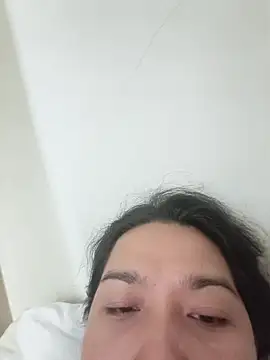 sara kimoo online show from October 24, 1:35 am