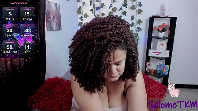 Snapshot of salometkm chatting on February 20, 2:46 pm salometkm online show from February 20, 2:46 pm
