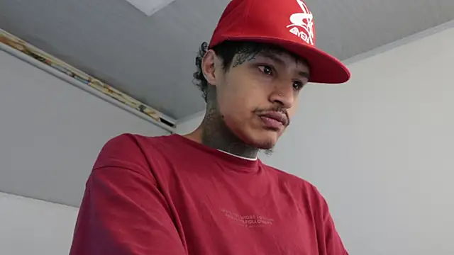 Snapshot of trieone chatting on January 8, 5:59 am trieone online show from January 8, 5:59 am