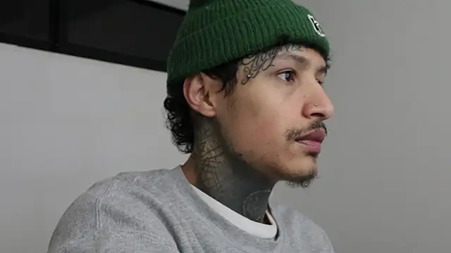 Snapshot of trieone chatting on January 17, 6:04 am trieone online show from January 17, 6:04 am