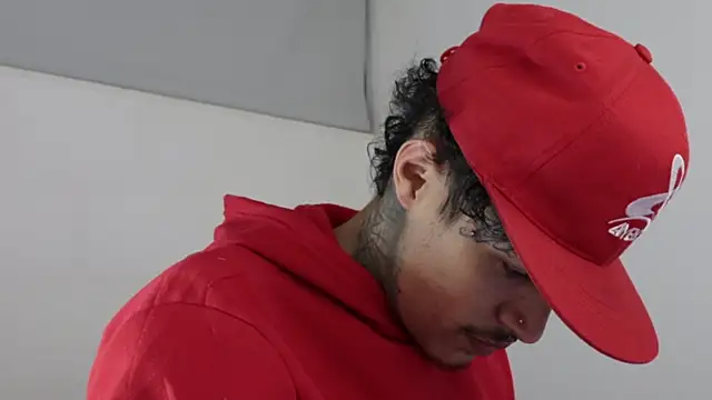 Snapshot of trieone chatting on February 7, 8:01 am trieone online show from February 7, 8:01 am