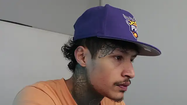 Snapshot of trieone chatting on February 14, 5:09 am trieone online show from February 14, 5:09 am