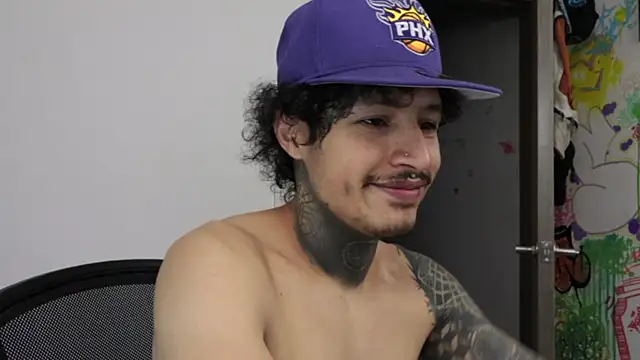 trieone online show from February 18, 1:45 am