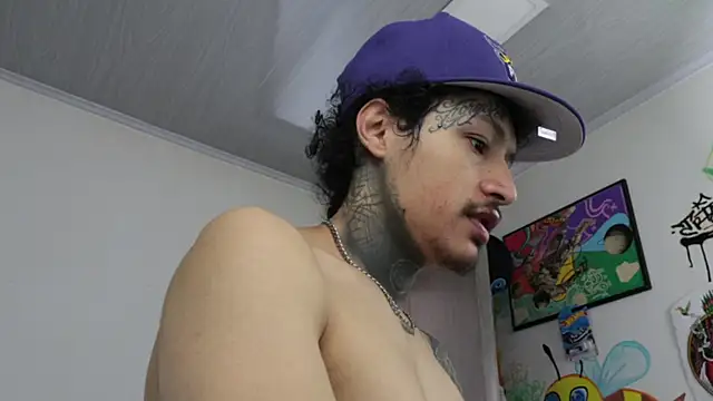 trieone online show from February 27, 2:28 pm