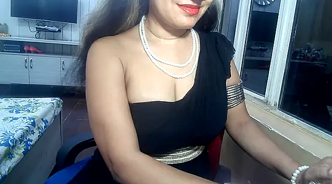 Snapshot of yourradhika chatting on March 22, 5:09 pm yourradhika online show from March 22, 5:09 pm