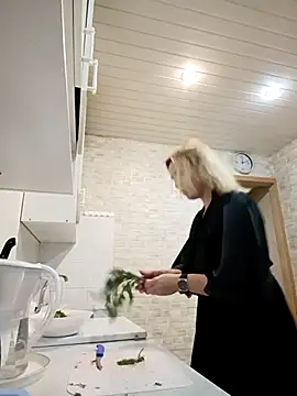 Mika Passion online show from November 2, 9:22 am