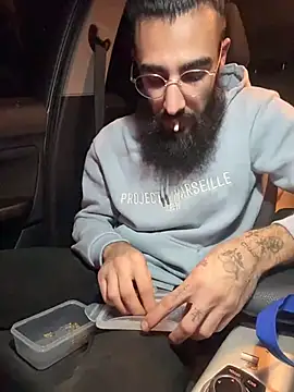 Snapshot of Av0caT chatting on December 21, 6:59 pm Av0caT online show from December 21, 6:59 pm